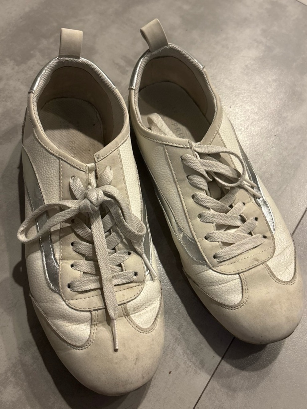 Cream and Silver Low-Top Lace-Up Sneakers